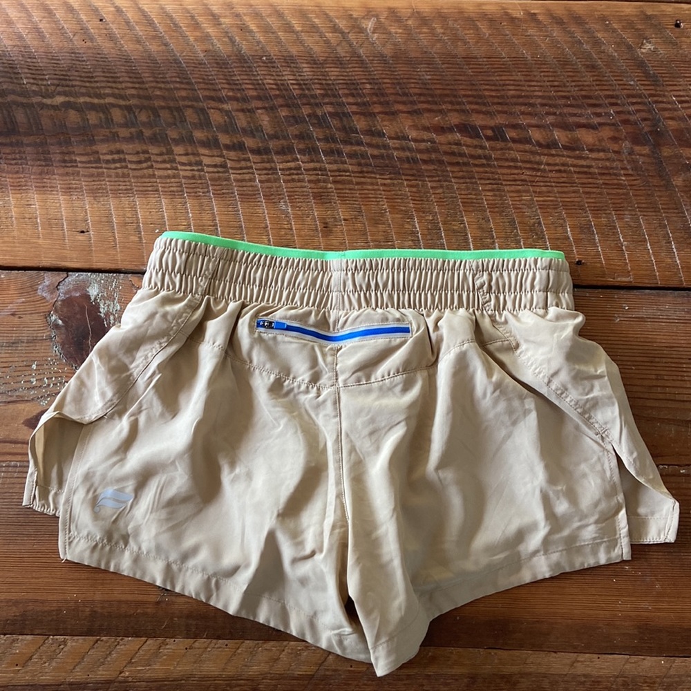 Fabletics Breathe Run Shorts - Picture 3 of 5